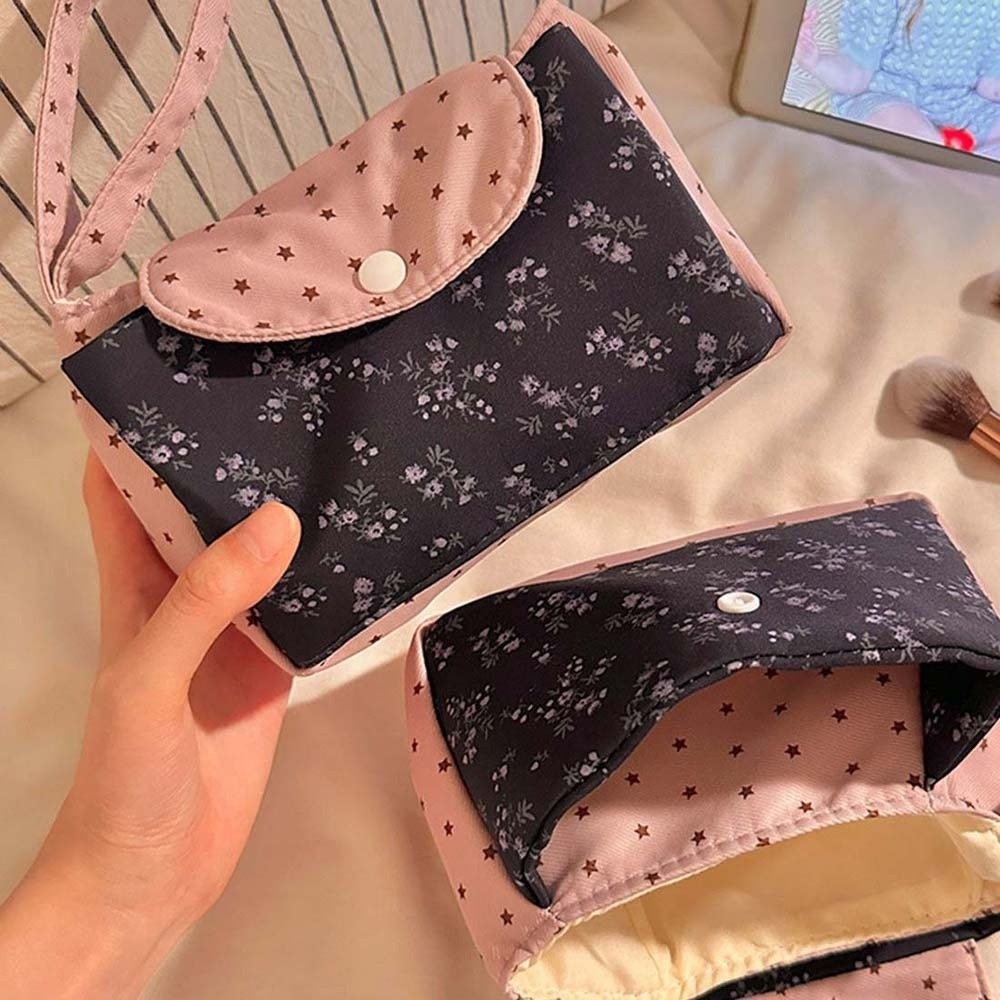 Фиолетовая косметичка с цветоч – обзор и цена Korean Lifestyle & Kids Boutique Photos